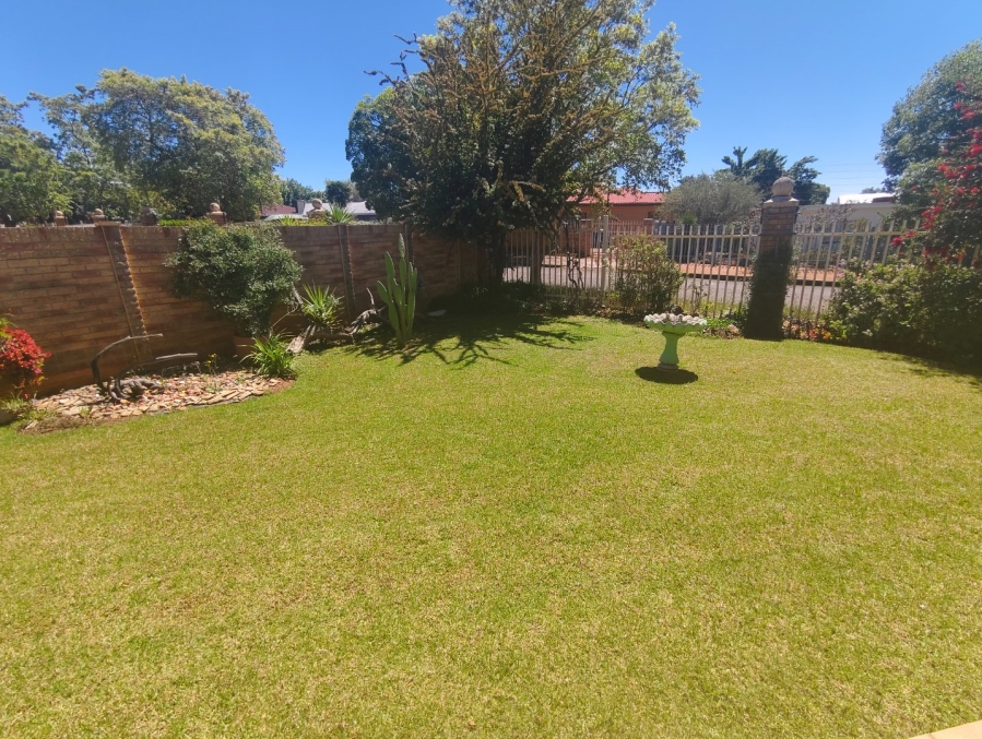 To Let 3 Bedroom Property for Rent in Fleurdal Free State